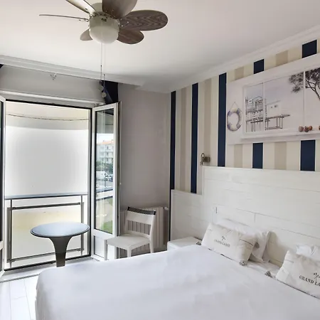 호텔 The Originals Miramar, Pontaillac 3*