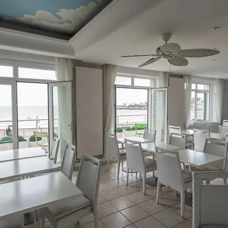 Hotel The Originals Miramar, Pontaillac Royan