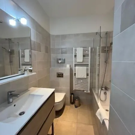 Hotell The Originals Miramar, Pontaillac Royan