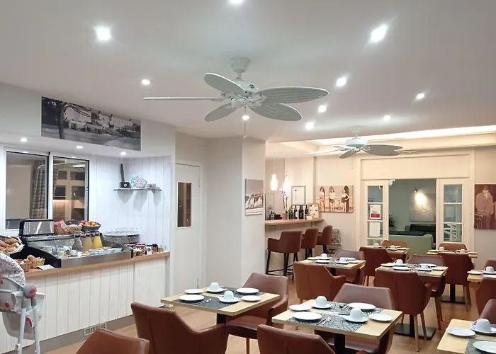 호텔 The Originals Miramar, Pontaillac 로양