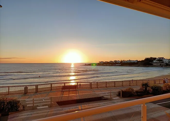 The Originals Miramar, Pontaillac 호텔 로양