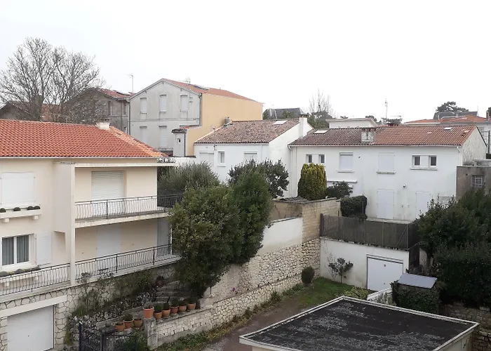 호텔 The Originals Miramar, Pontaillac