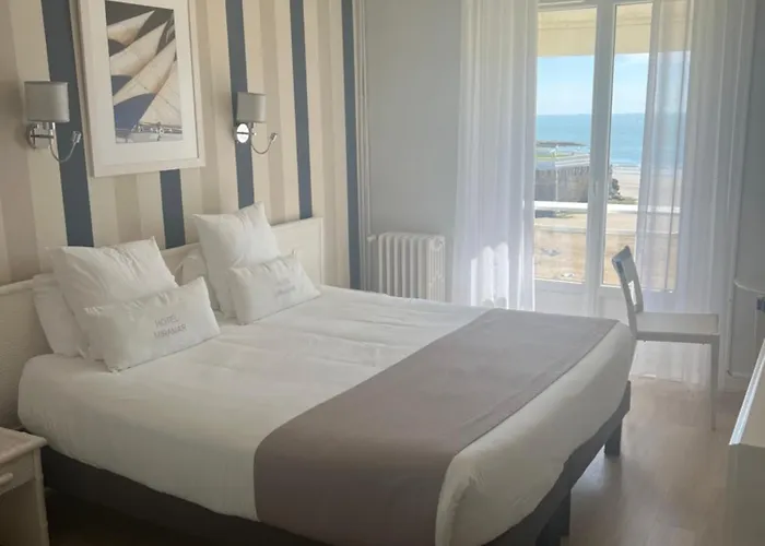 호텔 The Originals Miramar, Pontaillac 3*