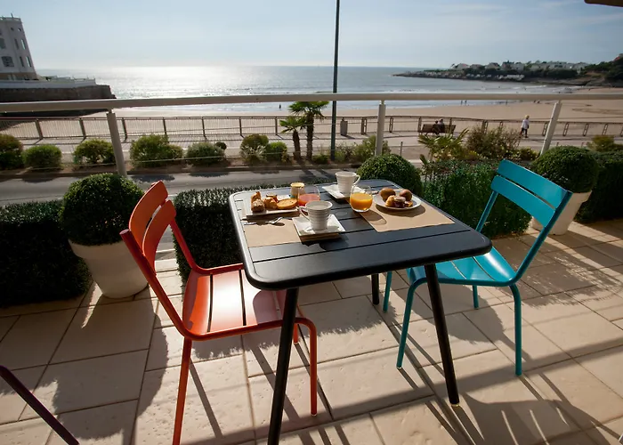 호텔 The Originals Miramar, Pontaillac